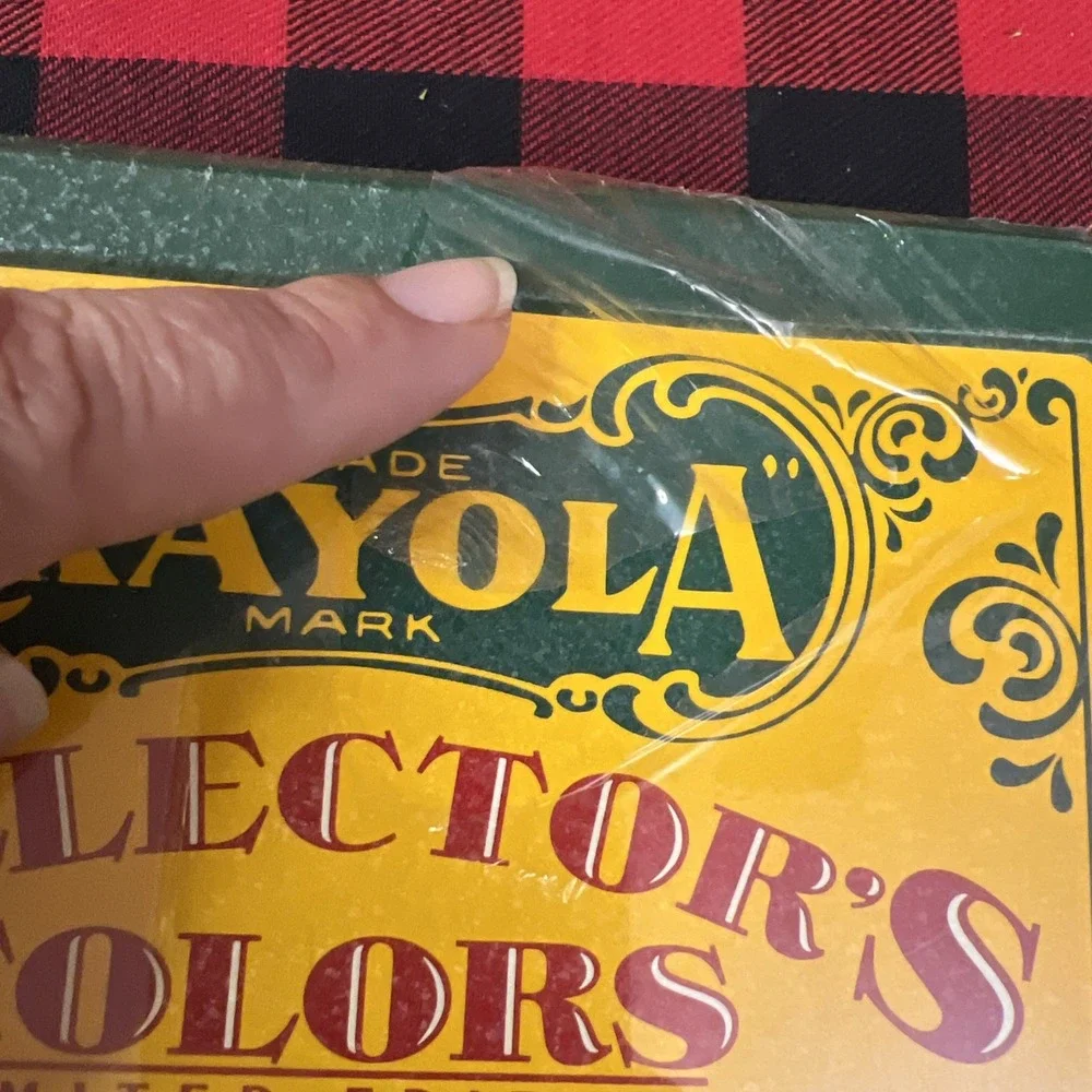 Vintage Crayola Collector's Colors Limited Edition 72ct Crayon Set Box‎ Unopened